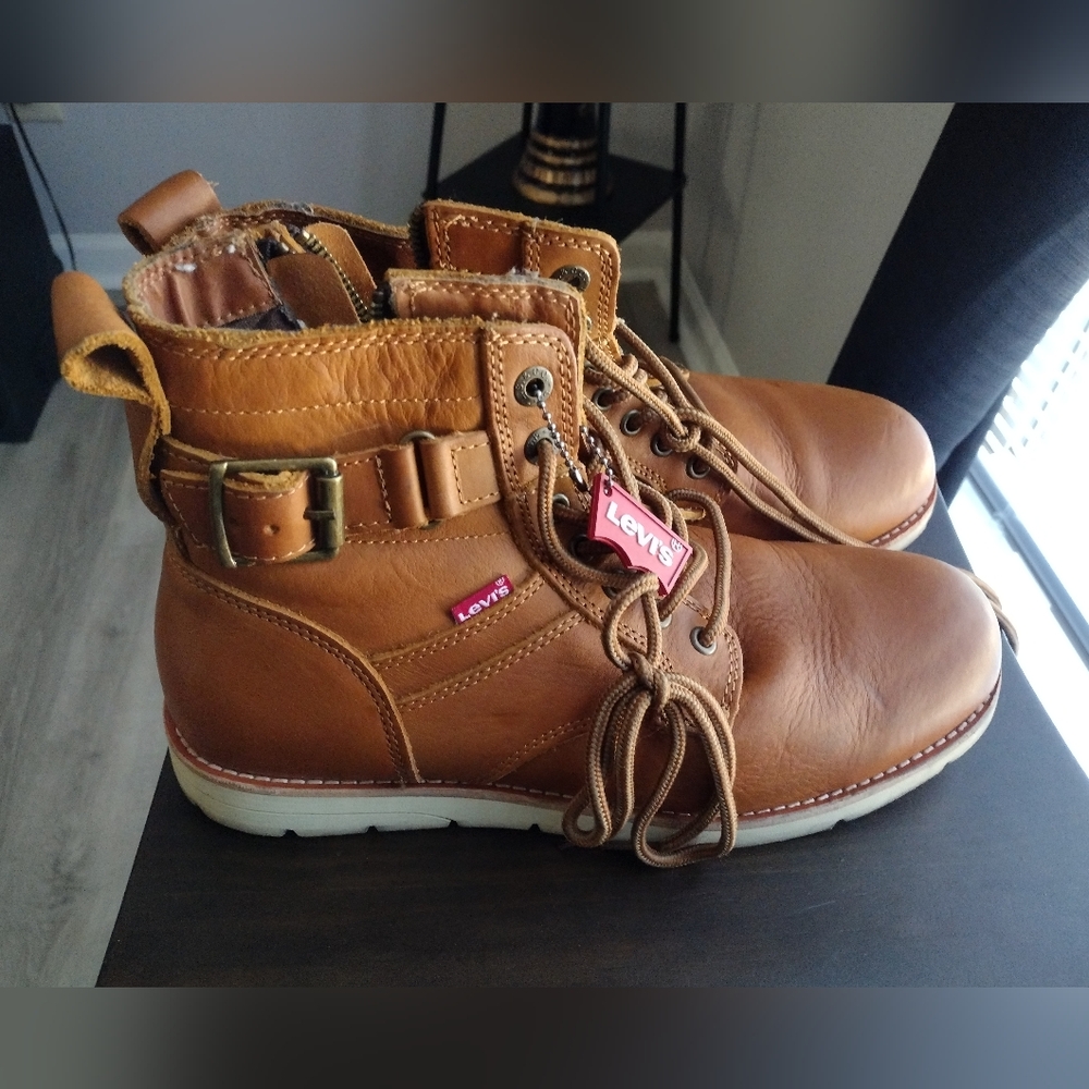 Price Firm Mens Levi's 501® Cobalt Boots Wheat in  Men shoes US size 10 Boots